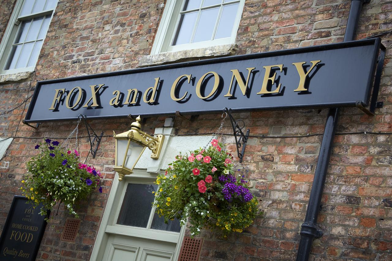 The Fox And Coney Inn South Cave Bagian luar foto